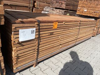 Ca. 187x Guyana Teak Planken Fijnbezaagd, 33x80mm, lengte 305cm